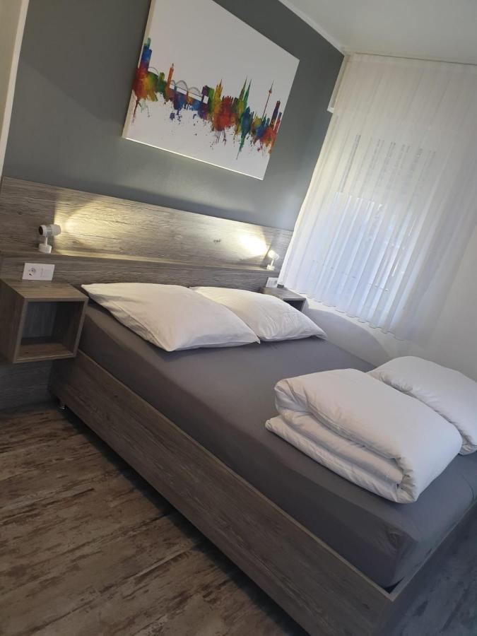 Pension Zwei A Леверкузен Экстерьер фото