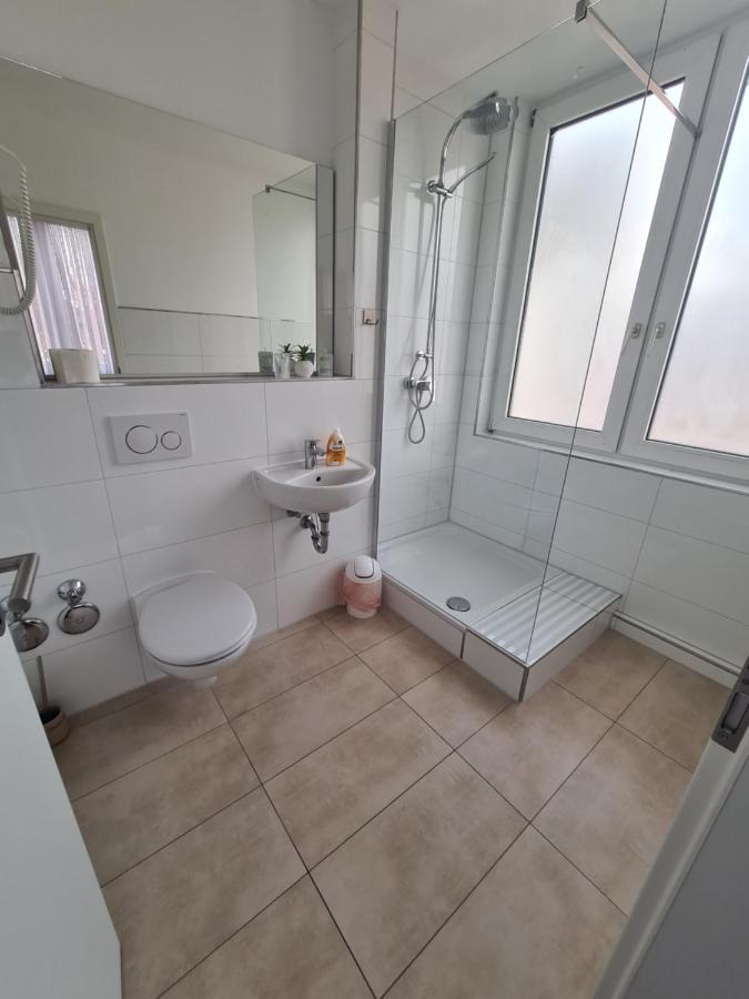 Pension Zwei A Леверкузен Экстерьер фото