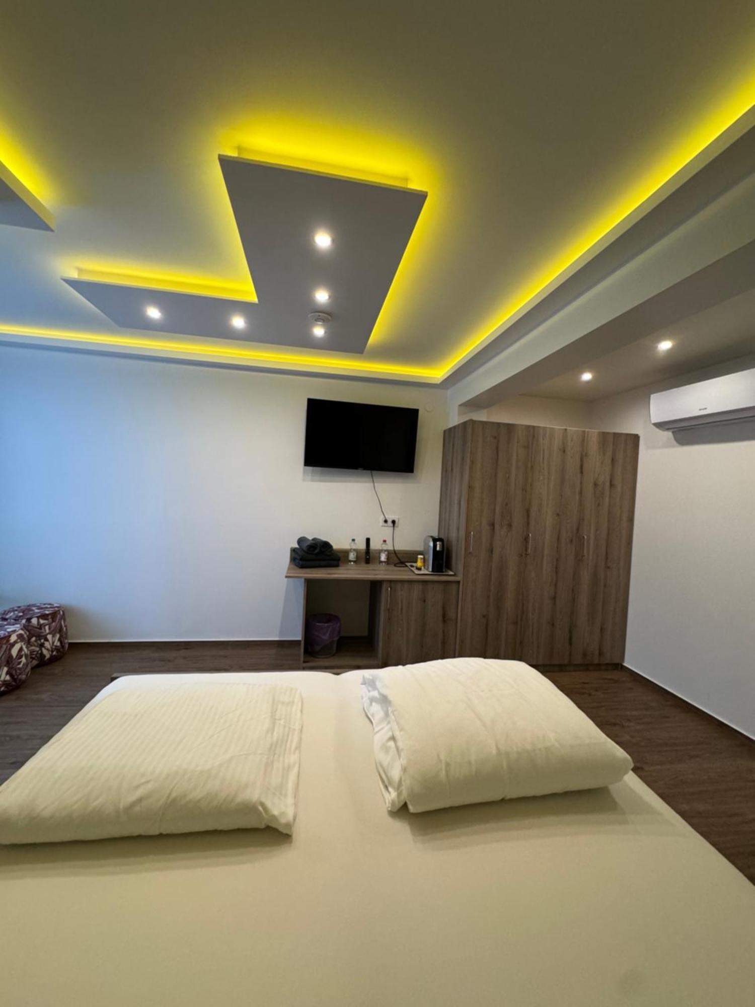 Pension Zwei A Леверкузен Экстерьер фото