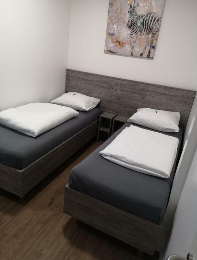 Pension Zwei A Леверкузен Экстерьер фото